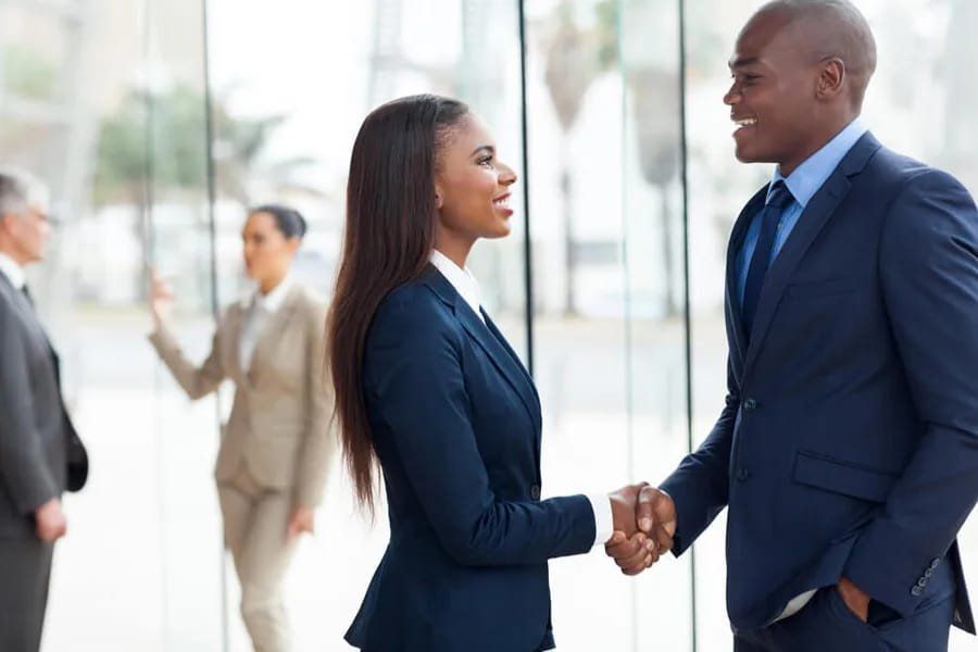 Handshake between partners